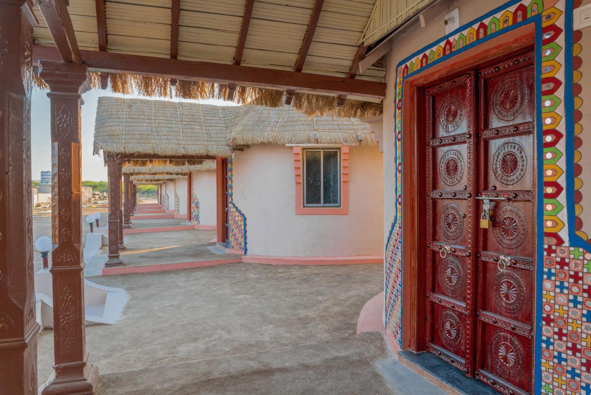 Dholavira Village Resort Екстер'єр фото