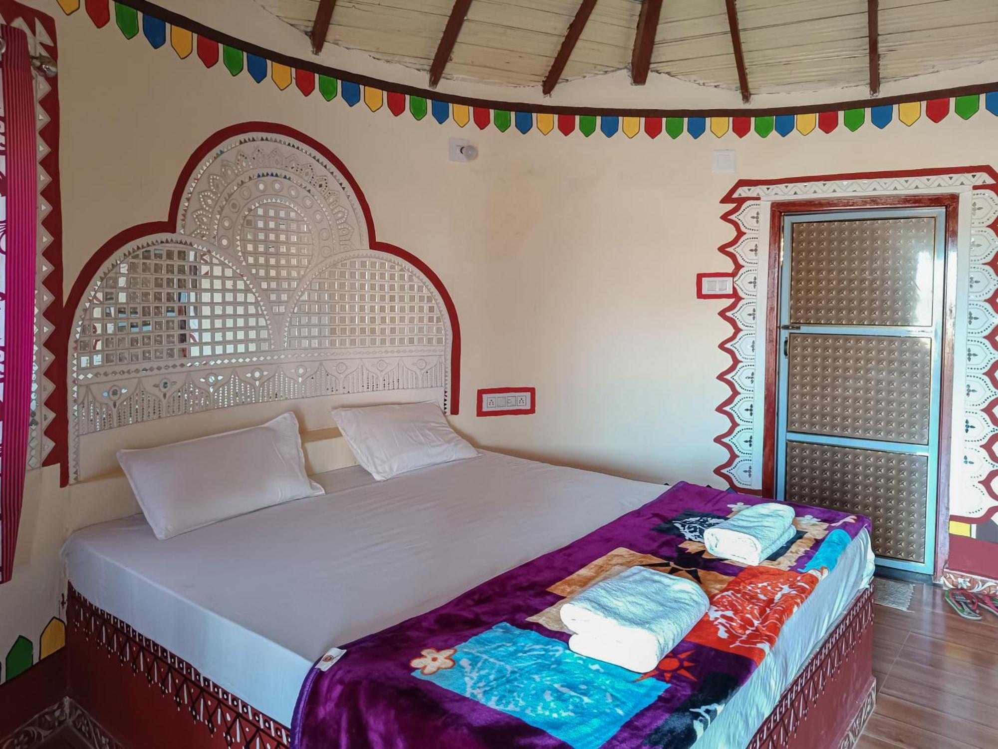 Dholavira Village Resort Екстер'єр фото